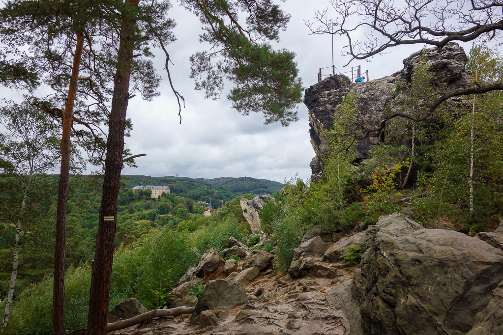 Blick Auf Den Großvater. Im Hintergrund ist das große Schloss Blankenburg zu sehen