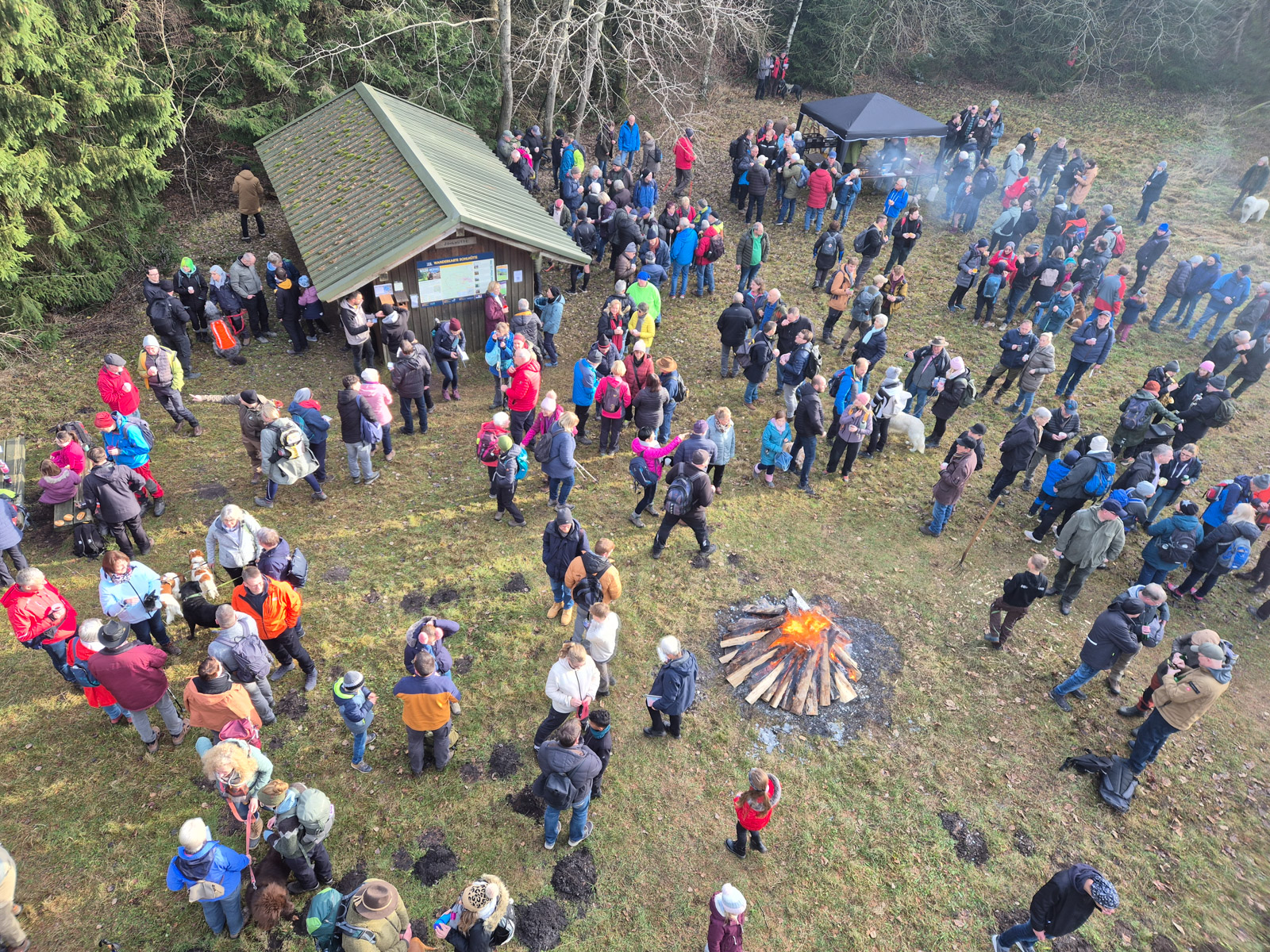 Blick vom Turm auf das Geschehen