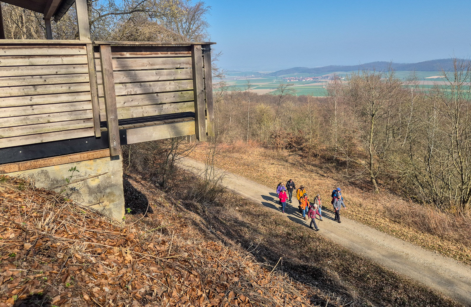 Die Gruppe unterhalb des Leinebergland-Balkons