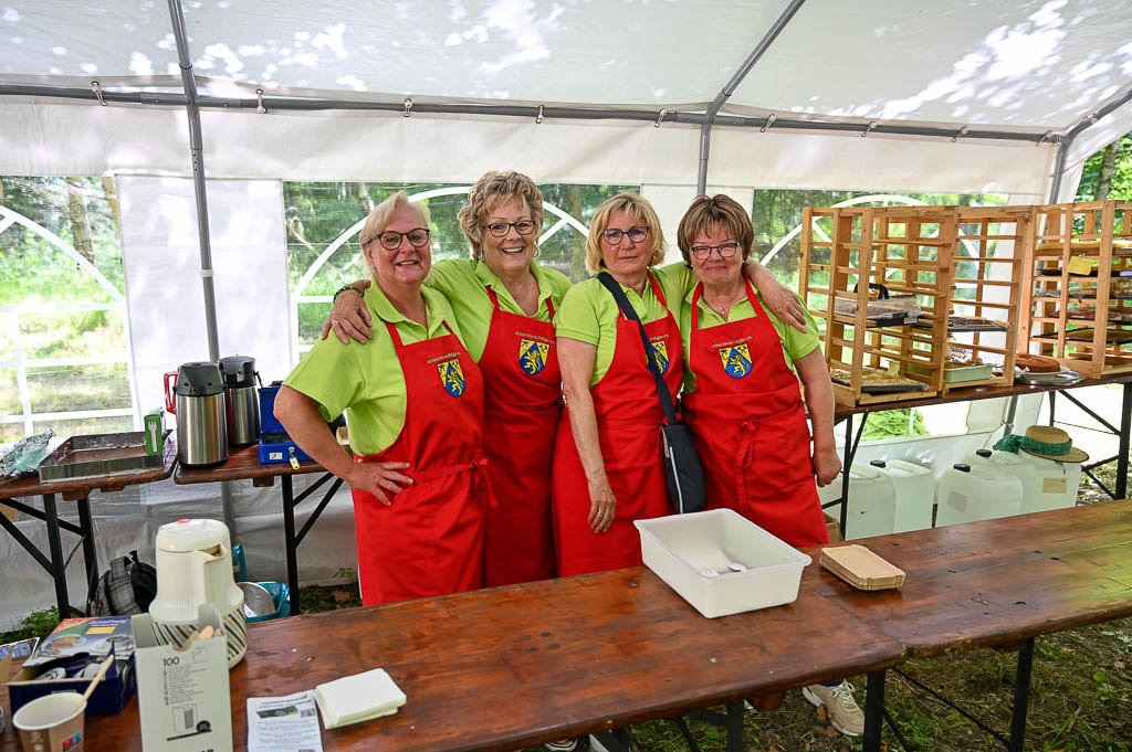 Ina, Ingrid, Brigitte und Angelika im Einsatz