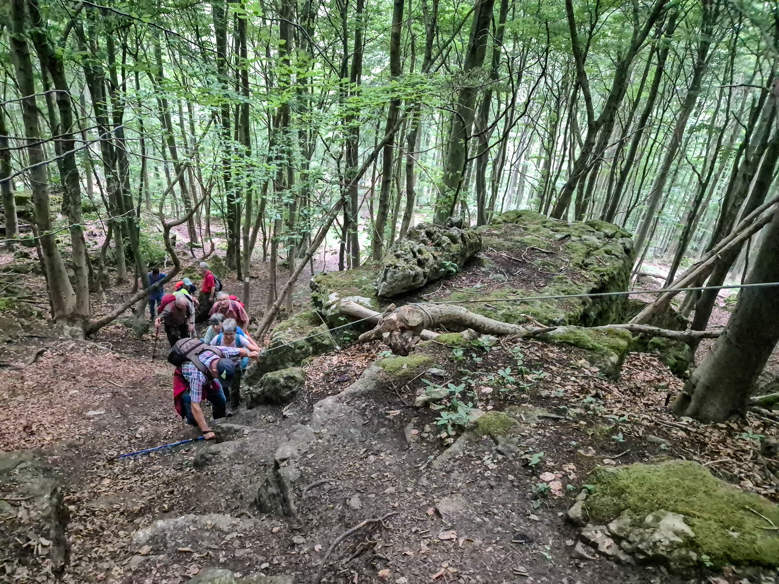 Steiler Aufstieg durch die Felsen der Hexenküche