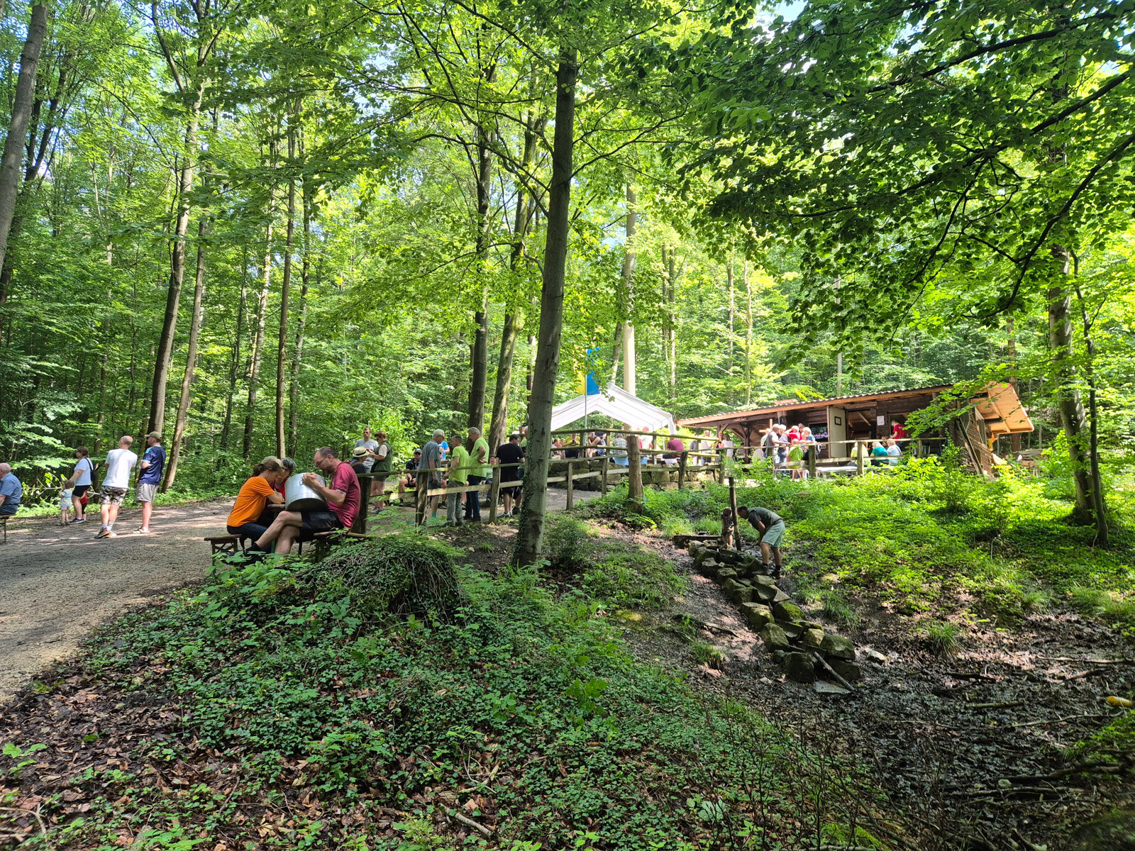 Viele Gäste genossen das Jubiläumsfest.