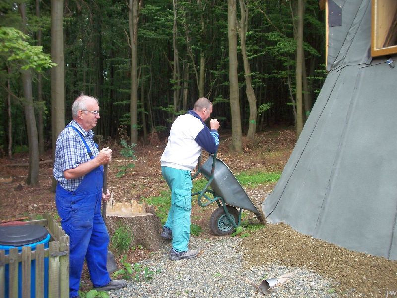 30.07.2011: Renovierung der Köhlerhütte