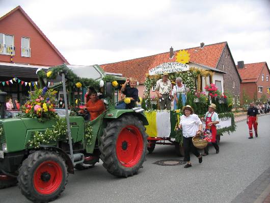 27.06.2004: Festumzug beim Heimatfest