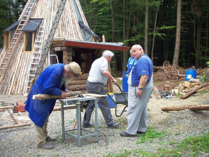30.07.2011: Renovierung der Köhlerhütte