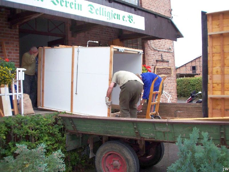 30.07.2011: Renovierung der Köhlerhütte