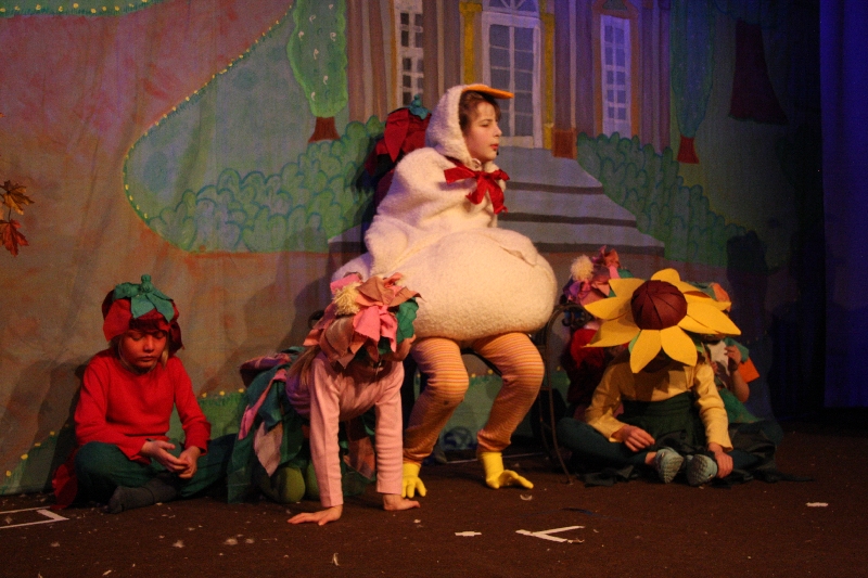 25.11.2009: Kindertheater Zwerg Nase