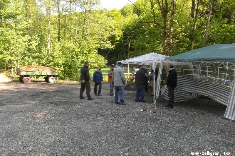 05.2013: Aufbau für das Meilerfest