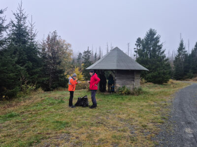 Kleine Rast an der Schutzhütte.