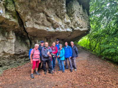 15. Die Wandergruppe am „Pferdestall“