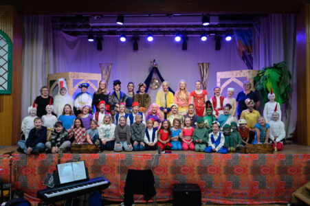 Die  Theatergruppe nach der Aufführung