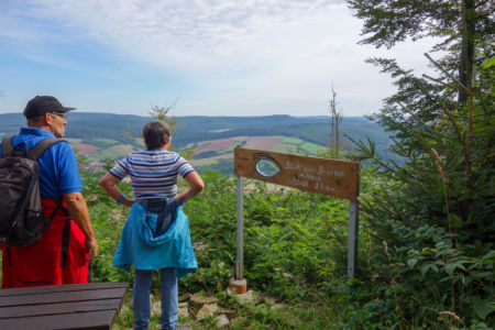 Herrlicher Ausblick auf das Leinetal und zum Brocken