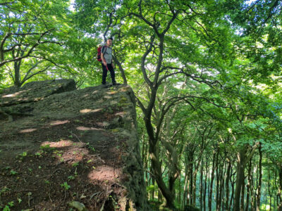 Peter auf einer Klippe