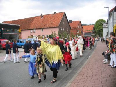 27.06.2004: Festumzug beim Heimatfest