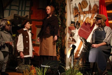 25.11.2009: Kindertheater Zwerg Nase