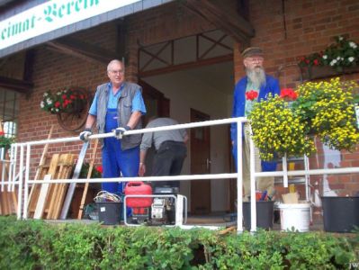 30.07.2011: Renovierung der Köhlerhütte
