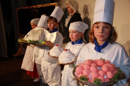 25.11.2009: Kindertheater Zwerg Nase