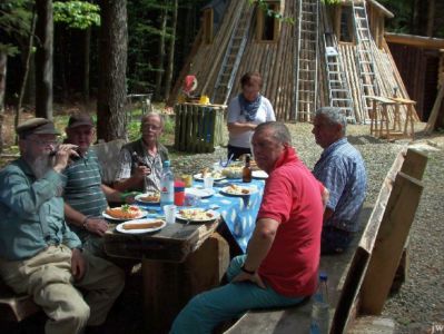 30.07.2011: Renovierung der Köhlerhütte
