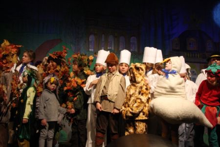 25.11.2009: Kindertheater Zwerg Nase