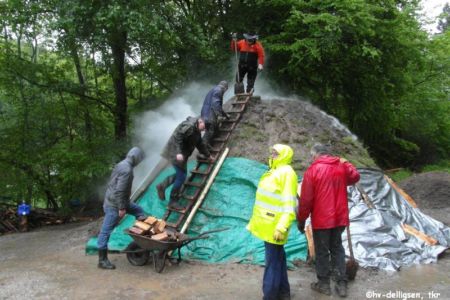 05./06. 2013: Der Meiler kohlt