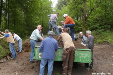 05.2013: Aufbau für das Meilerfest